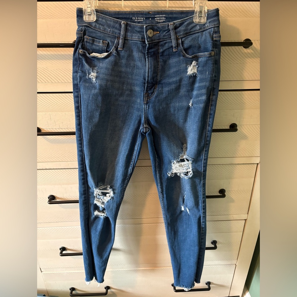 Old Navy Extra Hi-rise Rockstar Super Skinny jeans